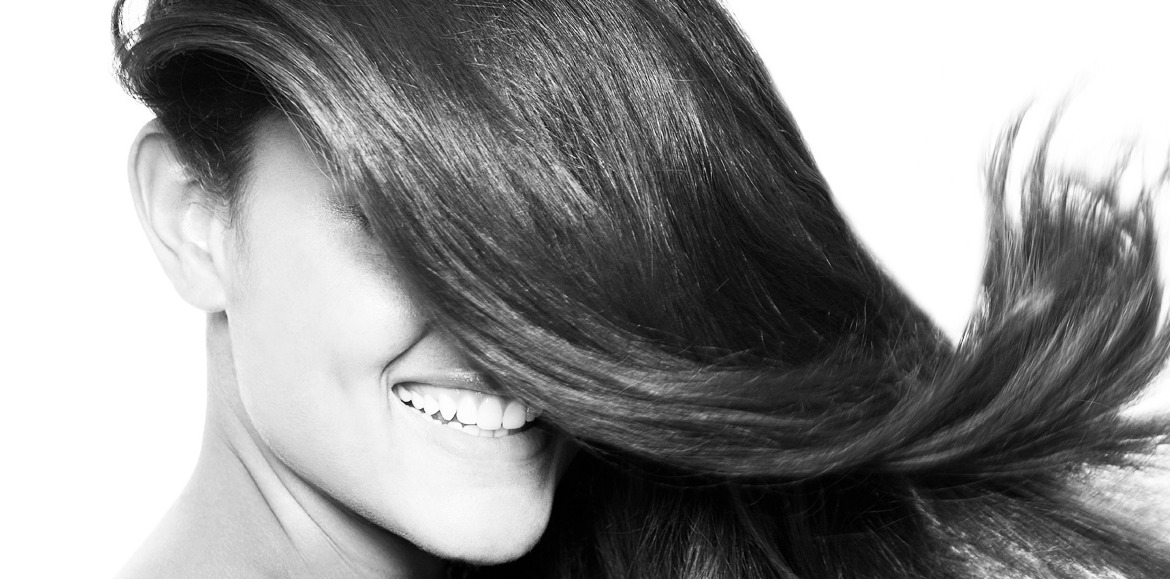 Glass Hair: The trend that turns hair health into art